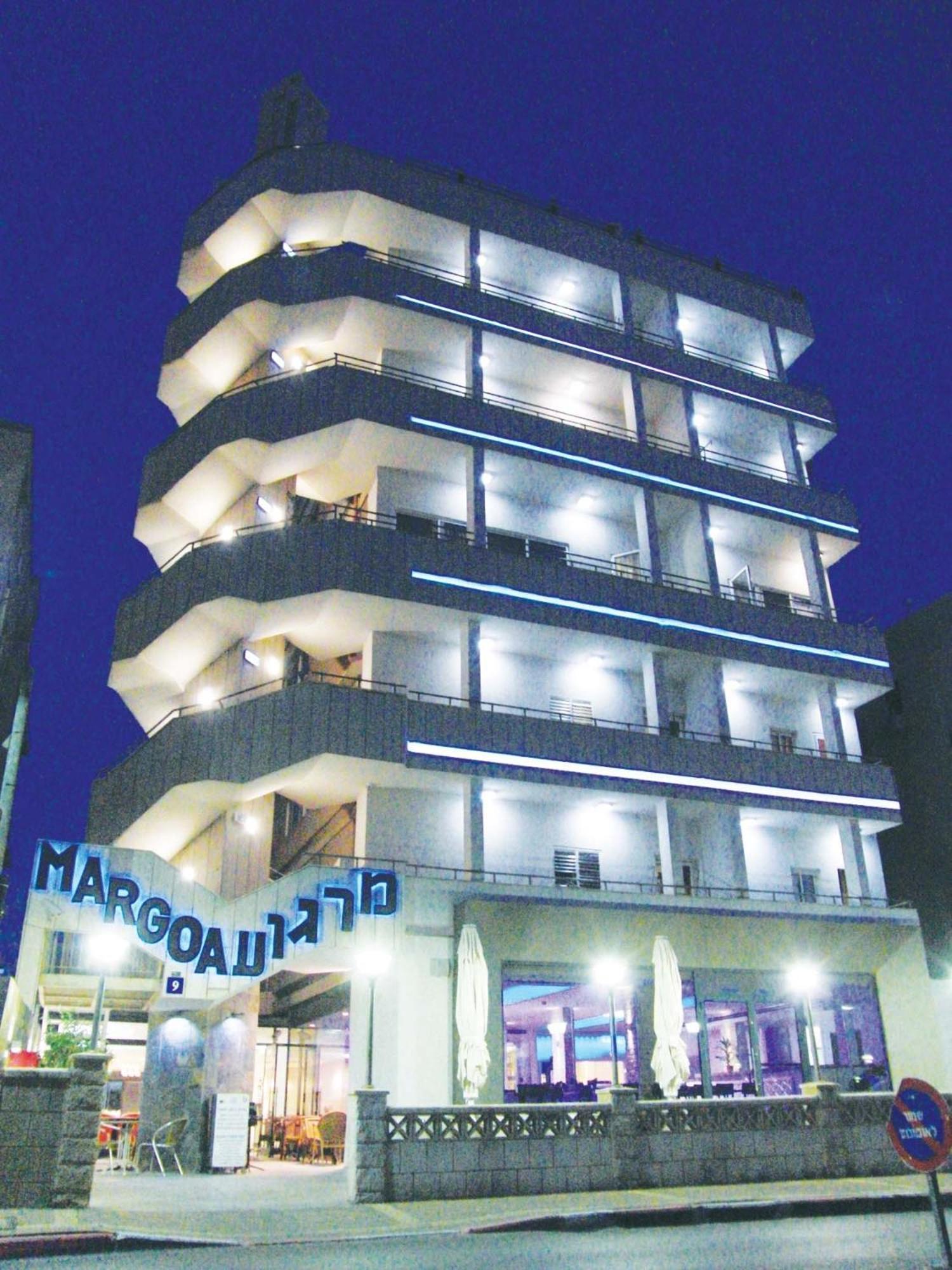 Margoa Hotel Нетания Екстериор снимка