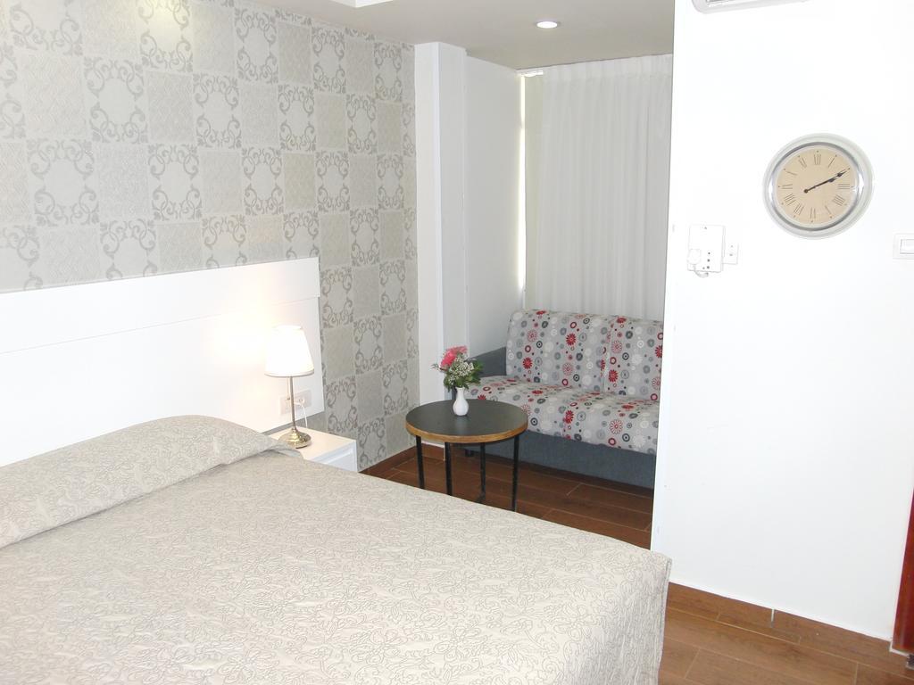 Margoa Hotel Нетания Екстериор снимка