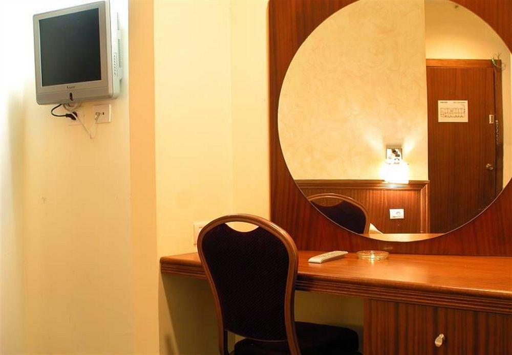 Margoa Hotel Нетания Екстериор снимка