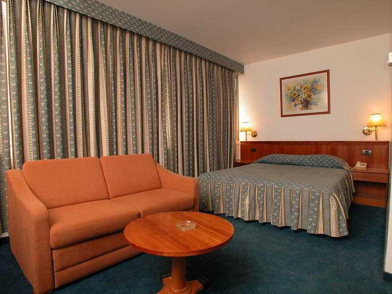 Margoa Hotel Нетания Екстериор снимка