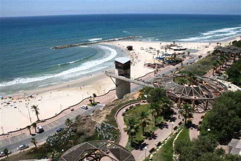 Margoa Hotel Нетания Екстериор снимка