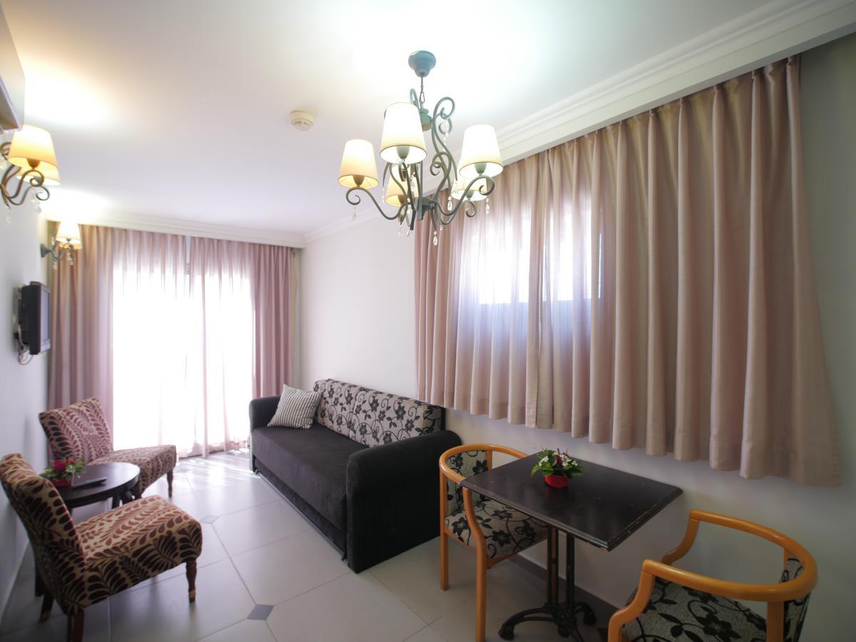 Margoa Hotel Нетания Екстериор снимка