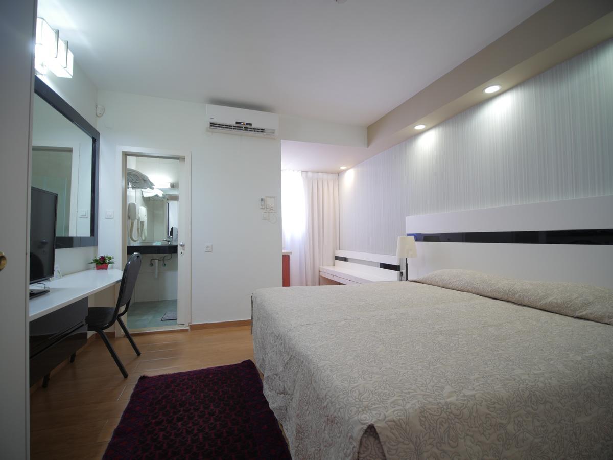 Margoa Hotel Нетания Екстериор снимка