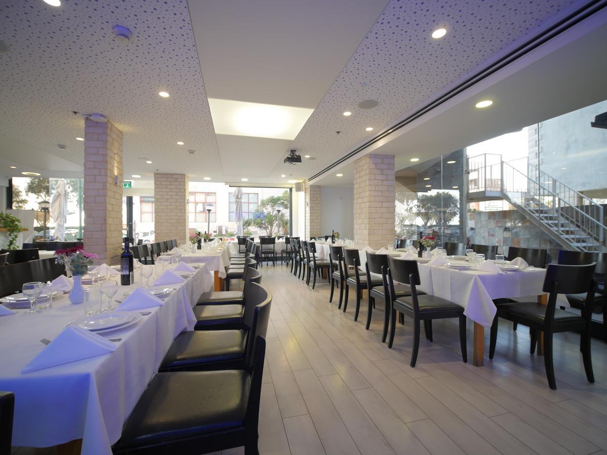 Margoa Hotel Нетания Екстериор снимка
