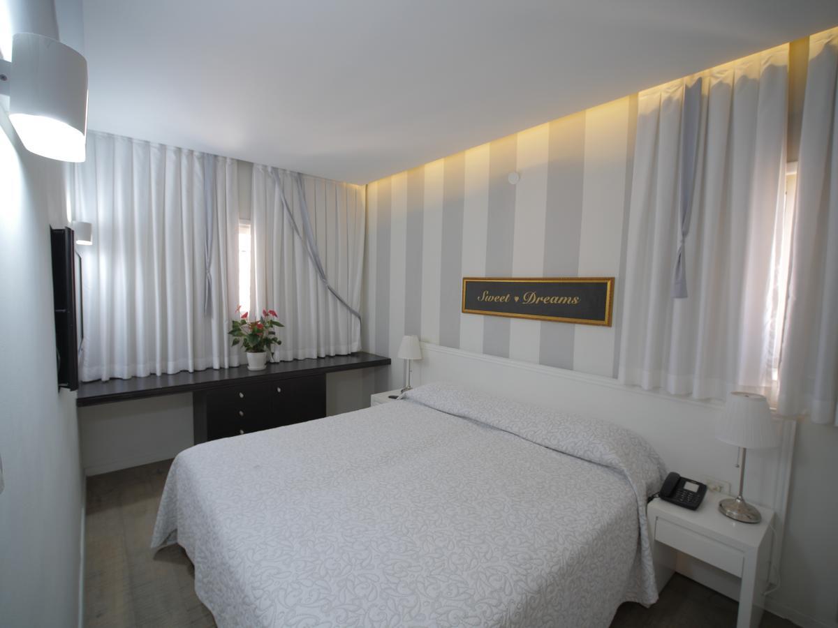 Margoa Hotel Нетания Екстериор снимка