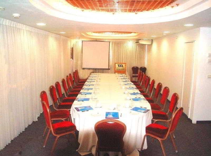 Margoa Hotel Нетания Екстериор снимка