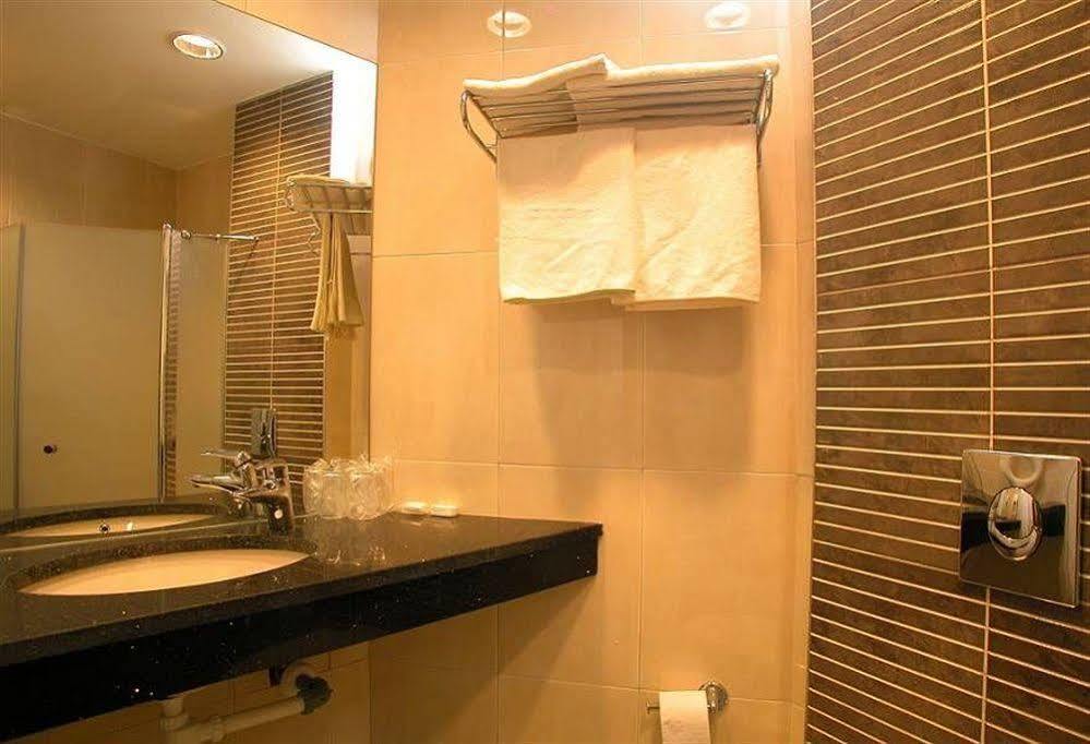 Margoa Hotel Нетания Екстериор снимка